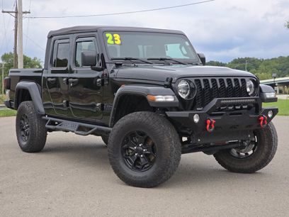 Used 2023 Jeep Gladiator Sport