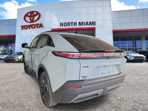 Used 2026 Toyota C-HR AWD/4WD image 3