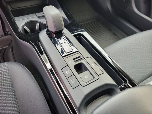 Used 2026 Toyota Prius LE FWD image 6