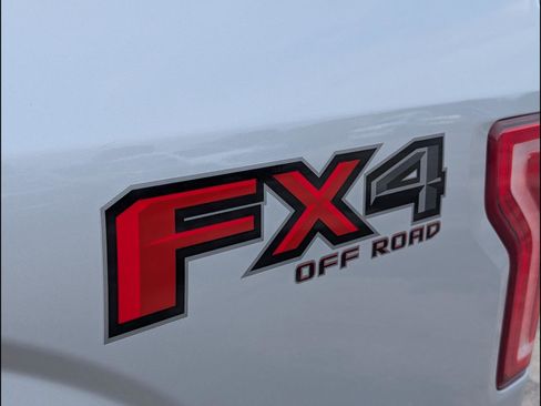Used 2017 Ford F150 XLT w/ Equipment Group 302A Luxury AWD/4WD image 22