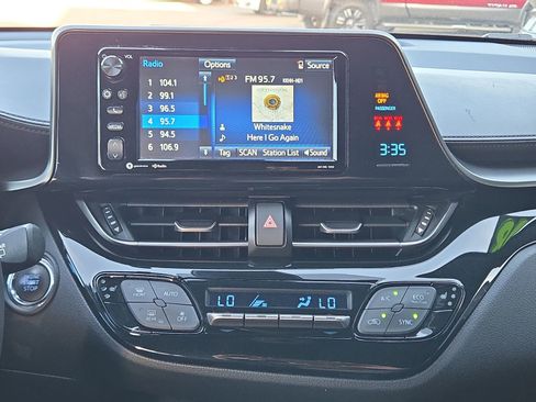 Used 2018 Toyota C-HR XLE image 15