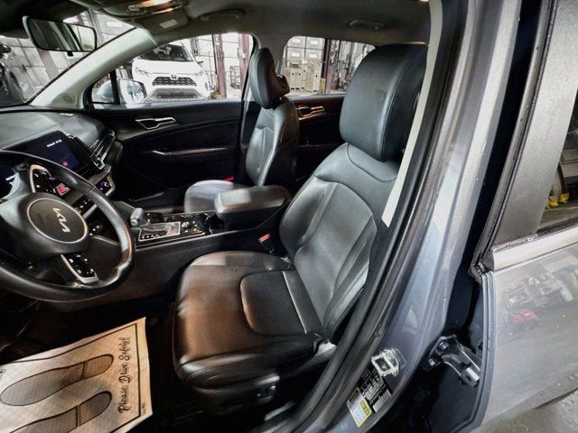Used 2025 Kia Sportage EX AWD/4WD image 18