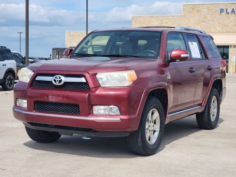 Used 2011 Toyota 4Runner SR5 AWD/4WD image 2