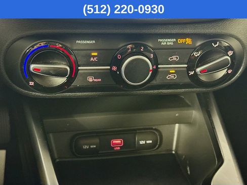 Used 2022 Kia Soul LX image 17