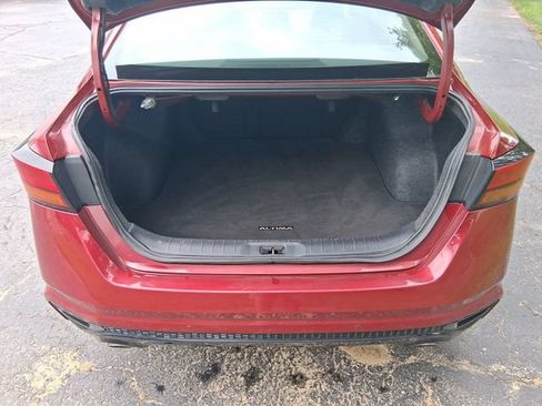 Used 2024 Nissan Altima 2.5 SR FWD image 5
