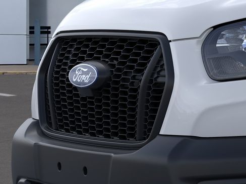 New 2026 Ford Transit 250 Low Roof RWD image 33