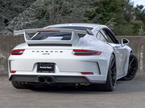 Certified 2018 Porsche 911 GT3 RWD image 11