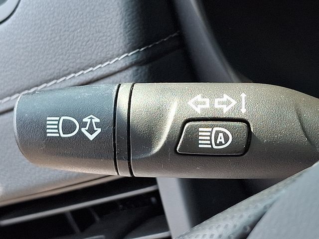 Used 2024 GMC Terrain SLE w/ Driver Convenience Package FWD image 26