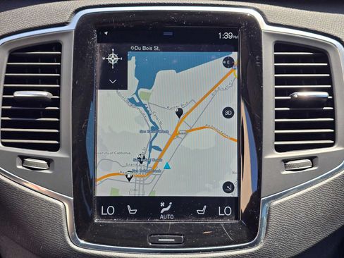 Used 2021 Volvo XC90 T6 Momentum w/ Protection Package Premier AWD/4WD image 29