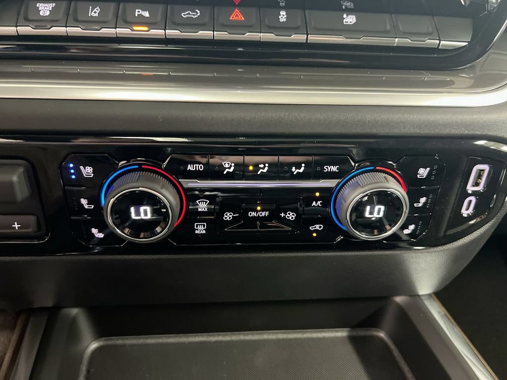 New 2026 Chevrolet Silverado 2500 High Country w/ High Country Premium Package AWD/4WD image 17