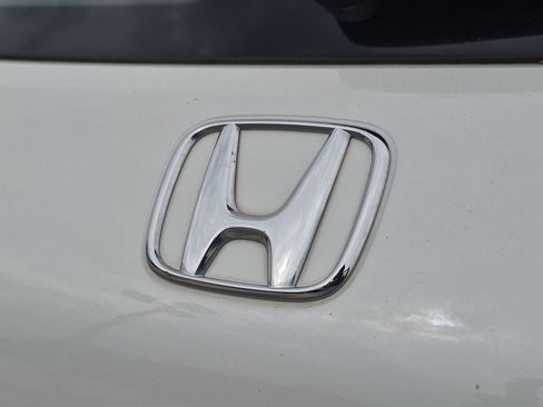 Certified 2024 Honda HR-V LX image 28