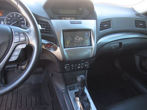 Used 2015 Acura ILX image 17