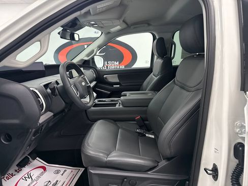 New 2026 Ford Expedition Active RWD image 10