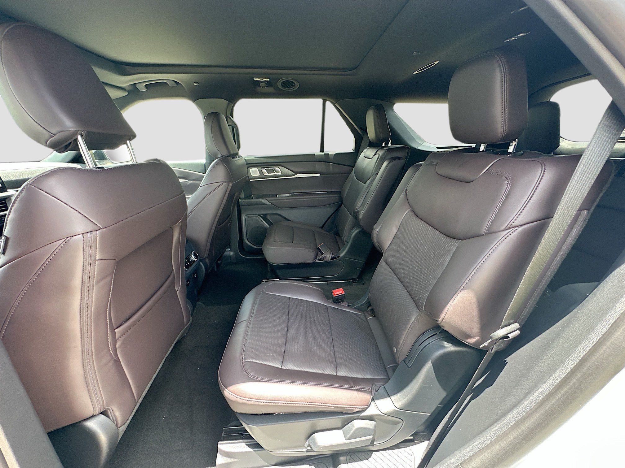 New 2026 Ford Explorer Platinum RWD image 17