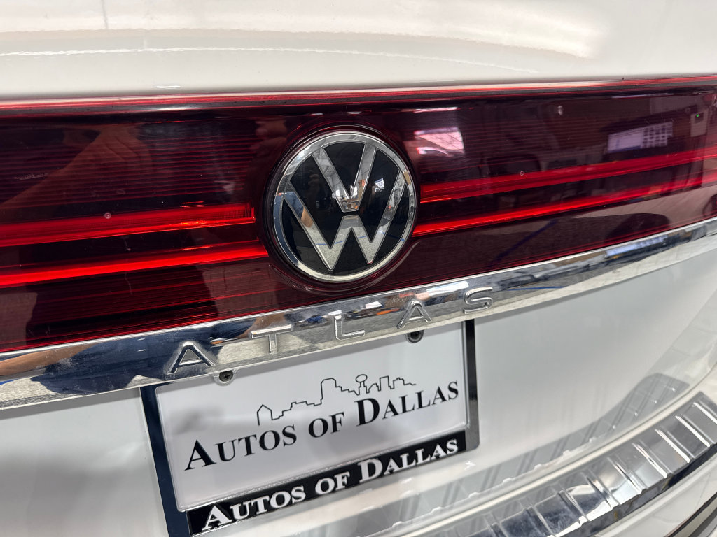 Used 2024 Volkswagen Atlas SE w/ Panoramic Sunroof Package FWD image 22