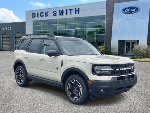 New 2025 Ford Bronco Sport Outer Banks w/ Outer Banks Tech Package+ image 1