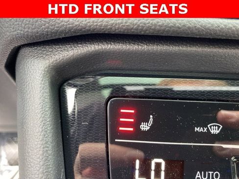 New 2025 Volkswagen Taos SE image 5