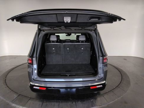 Used 2022 Jeep Wagoneer Series I image 8