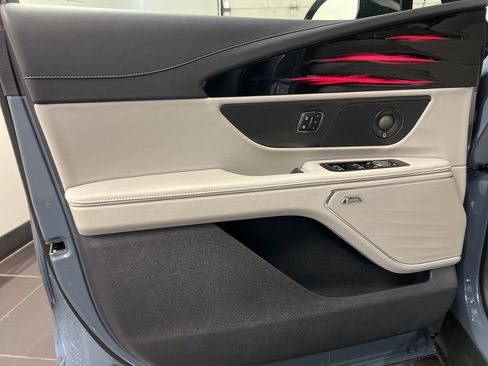 New 2026 Lincoln Nautilus Reserve image 31