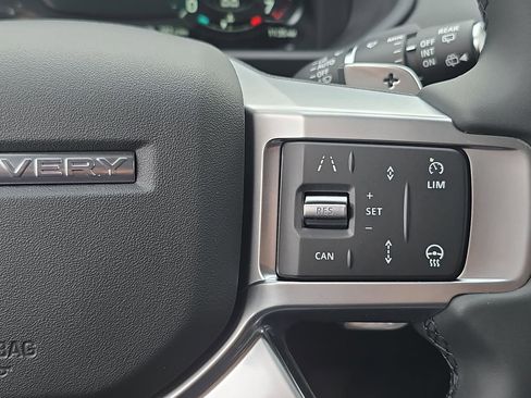 New 2026 Land Rover Discovery Limited Edition image 20