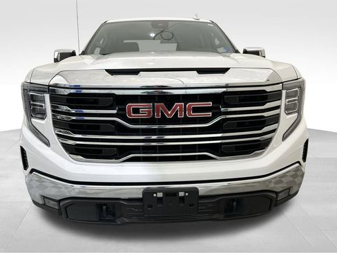Used 2025 GMC Sierra 1500 SLT image 11