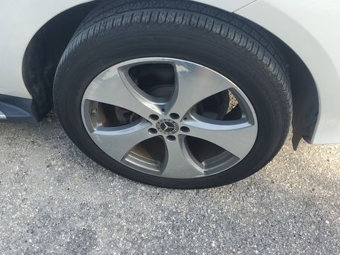 Used 2018 Mercedes-Benz GLE 350 4MATIC image 4