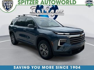 Used 2025 Chevrolet Traverse LT FWD video 1