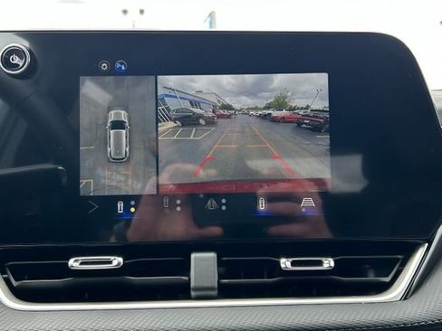 New 2026 Chevrolet Equinox LT w/ Convenience Package II FWD image 43