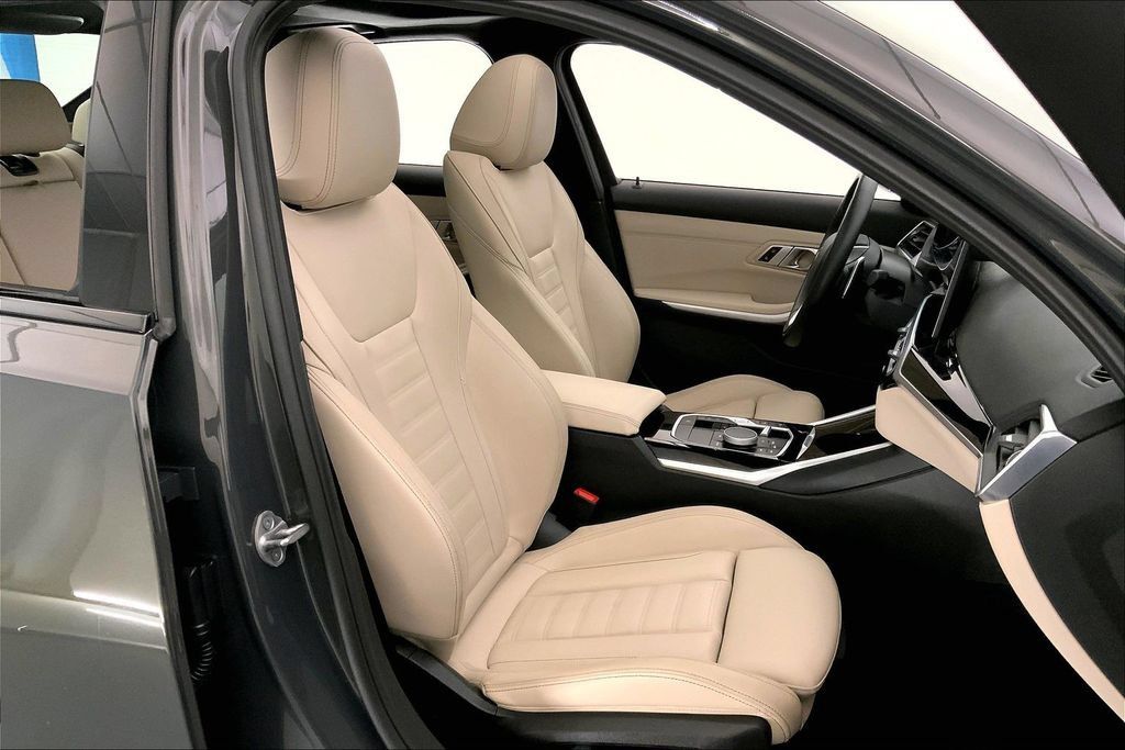 Certified 2023 BMW 330i xDrive Sedan w/ Premium Package AWD/4WD image 6