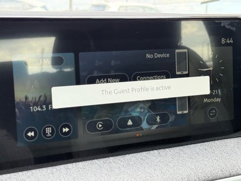 New 2025 Nissan Kicks SV image 24