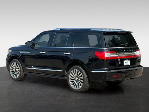 Used 2019 Lincoln Navigator Reserve AWD/4WD image 7