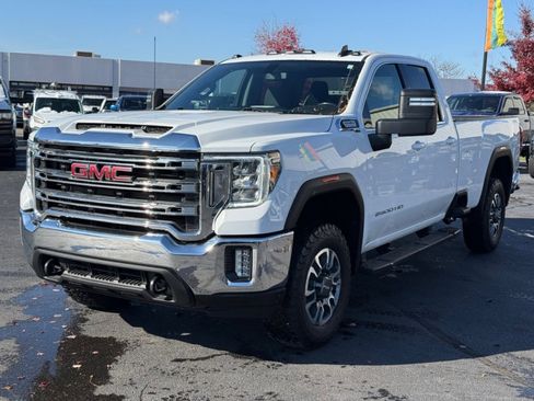 Used 2022 GMC Sierra 2500 SLE w/ SLE Value Package; image 4
