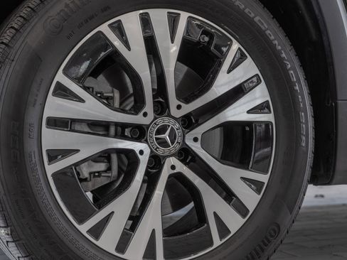 Certified 2026 Mercedes-Benz GLB 250 4MATIC image 31