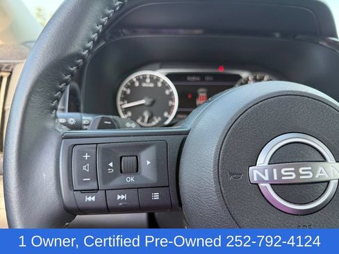 Used 2025 Nissan Pathfinder SV AWD/4WD image 16