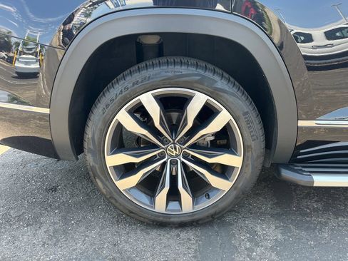Used 2022 Volkswagen Atlas SEL Premium AWD/4WD image 32
