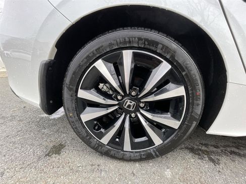 Used 2024 Honda Civic EX-L image 24