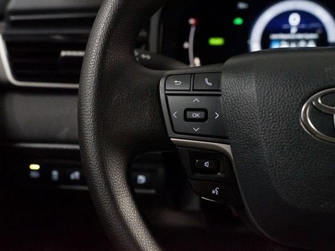Certified 2025 Toyota Camry LE FWD image 14