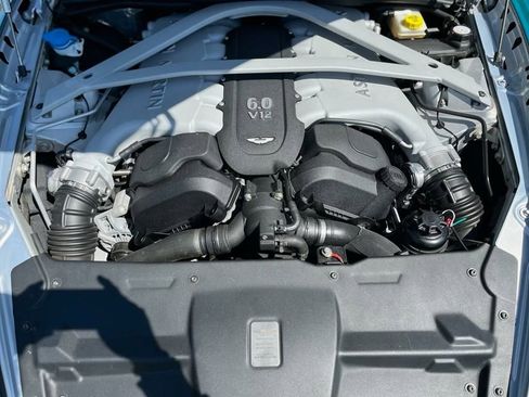 Used 2015 Aston Martin DB9 Coupe RWD image 15