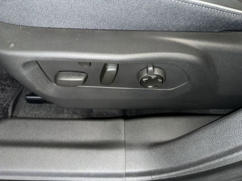 Certified 2024 Buick Envision Avenir image 6