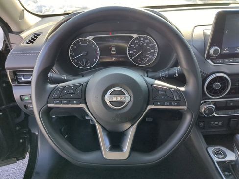 Used 2024 Nissan Sentra SV image 17