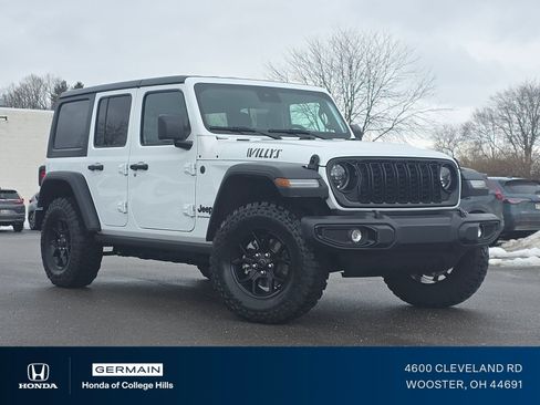 Used 2025 Jeep Wrangler Willys image 2