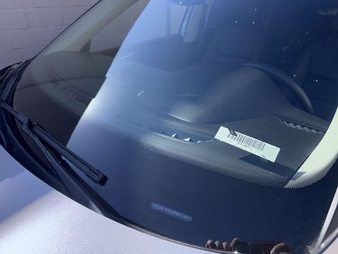 Used 2021 Volkswagen Tiguan SEL image 13