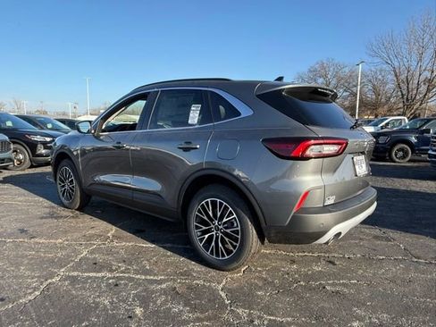 New 2026 Ford Escape SE image 6