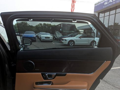 Used 2017 Jaguar XJ L Supercharged image 53