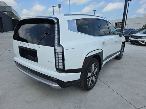 New 2026 Hyundai Ioniq 9 SEL image 5