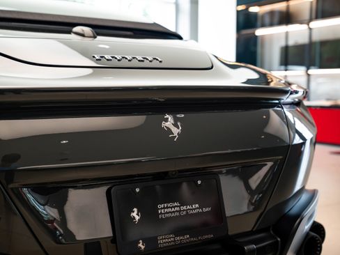 Used 2024 Ferrari Roma Spider image 11