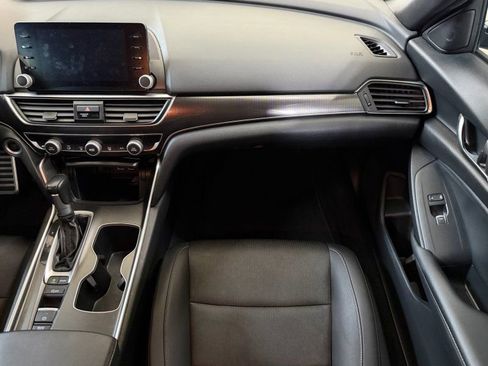 Used 2022 Honda Accord Sport image 18