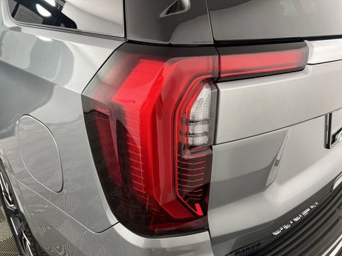 Certified 2025 GMC Yukon Elevation w/ Elevation Premium Package AWD/4WD image 37
