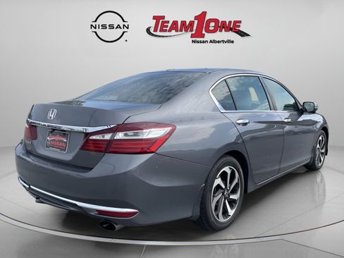 Used 2017 Honda Accord EX-L image 7