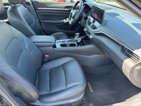 Used 2023 Nissan Altima 2.5 SL AWD/4WD image 16
